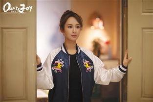 杨紫娱乐吃瓜是真的吗,真相揭秘还是网络谣言？