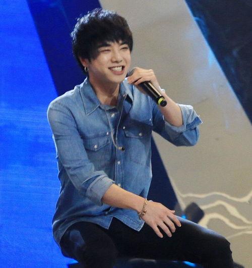 娱乐吃瓜华晨宇,娱乐界的瓜王，揭秘他的音乐与生活